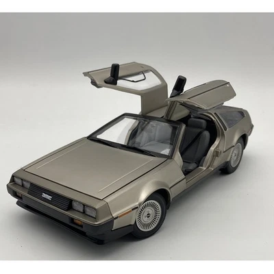 Sun Star 2701 1/18 DeLorean DMC-12 1981 Modello Auto Diecast - Immagine 1 di 4