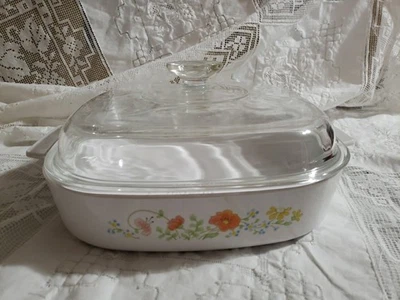 Casserole Dish Corning Ware Wildflower with Clear Pyrex Lid A-12-C.  2.5 Liter - Image 1 of 4