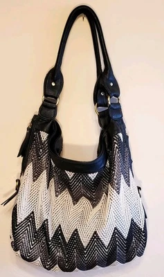 BOLSO CHEVRON TEJIDO METÁLICO GRAN BUDA DE SANTA BÁRBARA Foto 1 de 4