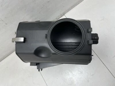 Carcasa de filtro de aire inferior Land Rover Range Rover HSE 2004 de fábrica Foto 1 de 4