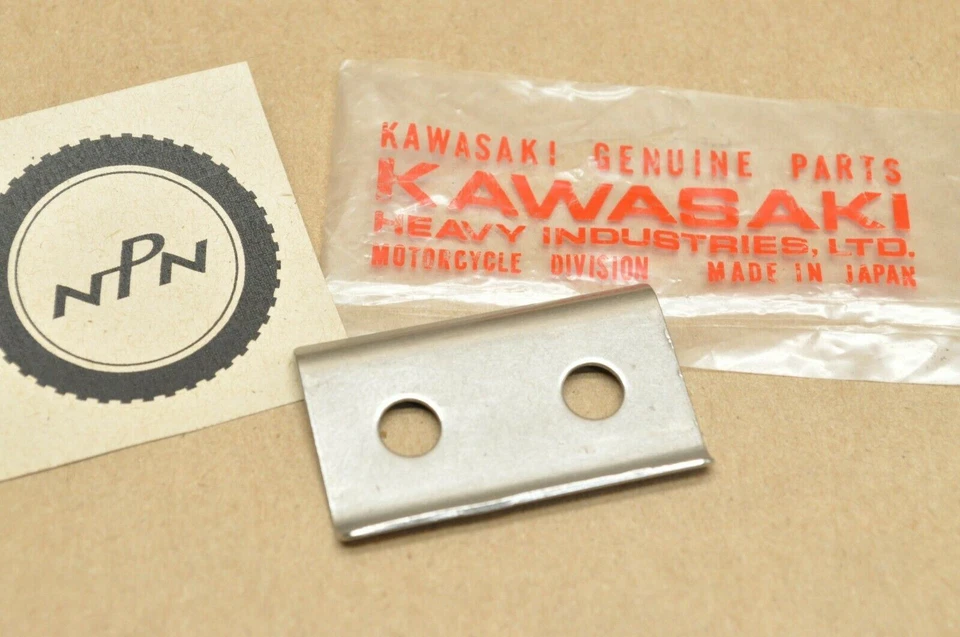 Nuevo de Lote Original Kawasaki Jet Ski JS300 JS400 JS440 JS550 Cubierta del Motor Capucha Banda Arandela Foto 1 de 1