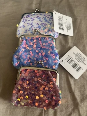 Monedero de metal con lentejuelas de piel sintética de diferentes colores Foto 1 de 3