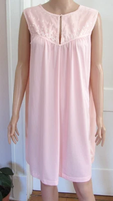 Camisón Heiress Vintage Melocotón Sin Mangas Blanco Floral Bordado Talla Mediana Foto 1 de 4