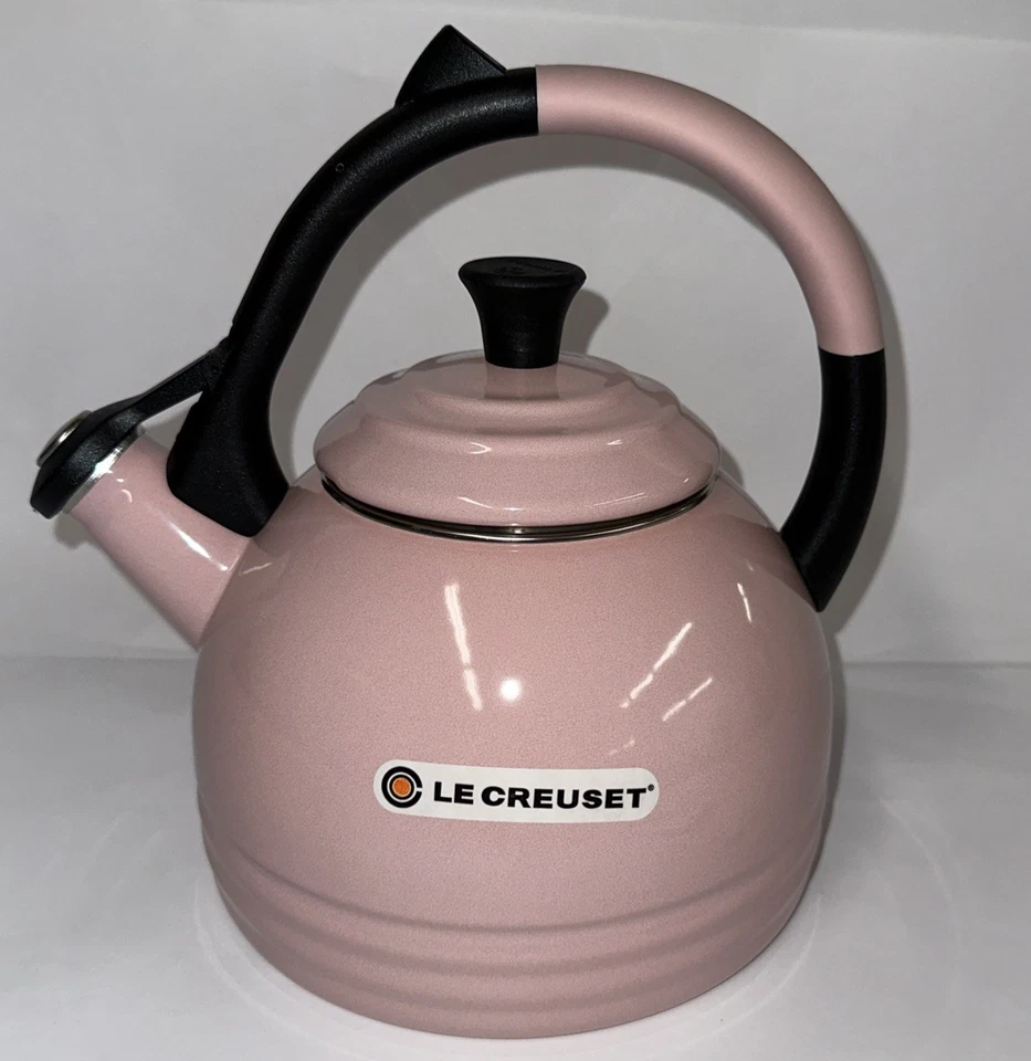 Tetera silbante Le Creuset 1,6 L / 1,7 Q Peruh - rosa gasa - nueva sin caja Foto 1 de 4