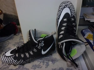 Pair of Nike "Force Savage" Black & White High Top Football Cleets Men Size 13 W - Picture 1 of 6