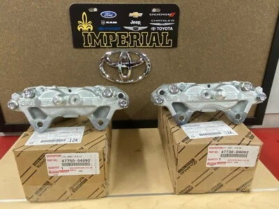 Pinzas de freno de disco delanteras Toyota 2005-2019 originales OEM NUEVAS TACOMA 4x4 OEM (2) Foto 1 de 4