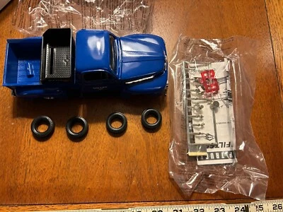 Camión Ford F-1 1951 ERTL coleccionables banco Wix filtros azul Foto 1 de 4