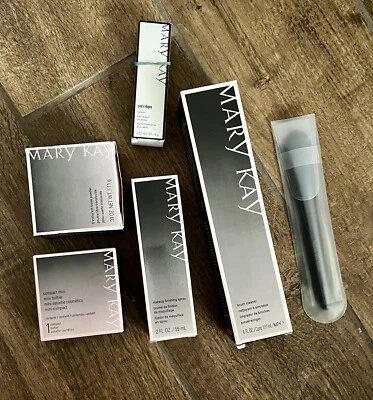 Nuevo Lote de Polvo de Maquillaje Mary Kay, Compacto, Spray de Pesca, Limpiador de Cepillo, Bálsamo Foto 1 de 4