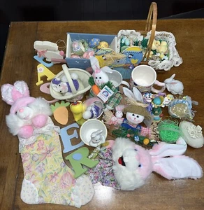 Easter Decoration Lot - Picture 1 of 11