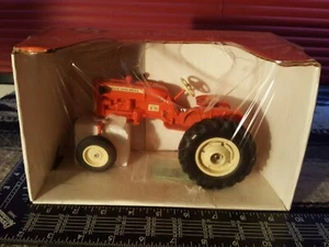 Allis Chalmers D-10 1/16 Die-cast Farm Tractor Replica Collectible by SpecCast - Picture 1 of 5