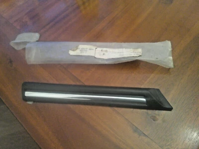 GENUINE FORD SIERRA FRONT L/H SIDE BODY MOULDING NEW - Image 1 of 4