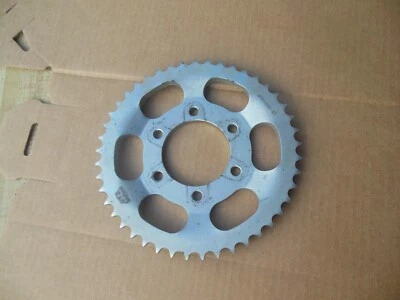 Piñones JT JTR1869.45 Piñón trasero de acero - 45T (para: Yamaha XT225) Foto 1 de 4