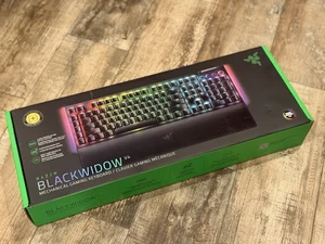 Razer BlackWidow V4 Mechanical Gaming Keyboard Black US English Yellow Switches - Picture 1 of 4