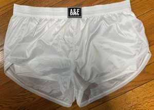 Neu mit Etikett Abercrombie and Fitch A & F SPORTLICHE LAUFSHORTS WEISS DAMEN GRÖSSE LARGE L - Bild 1 von 2