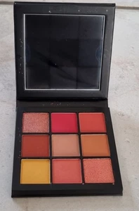 Huda Beauty Coral Obsessions Lidschattenpalette, unbenutzt - Bild 1 von 3