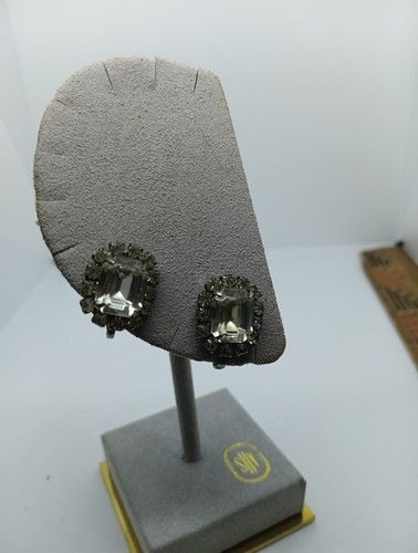 Foto 1 di 4