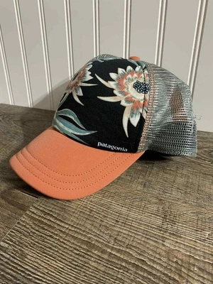 ​Sombrero de Camionero Patagonia Estampado Floral Hawaiano Ala Naranja Gris Malla Snapback Foto 1 de 4