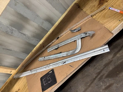 65 66 Ford Galaxy Galaxie LTD 1965 1966 2 puertas interior ventana trasera moldura OEM Foto 1 de 4