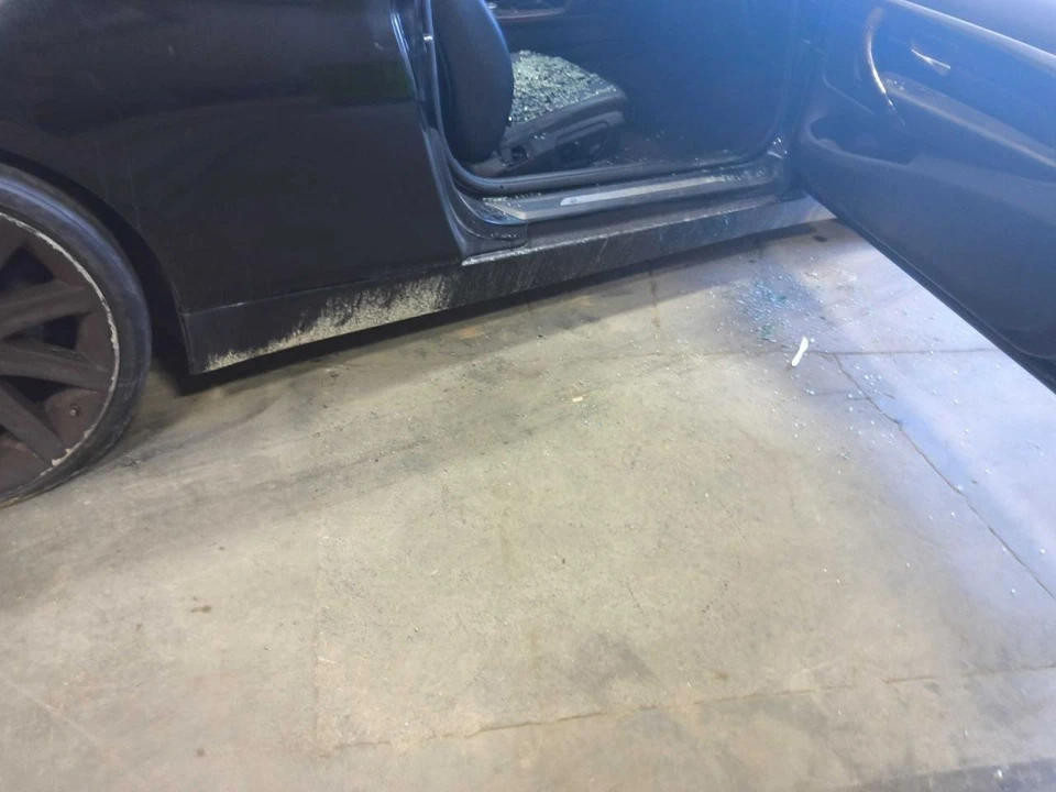 Passenger Side 435I BMW  2014 Rocker Panel Moulding 669058 - Image 1 of 1