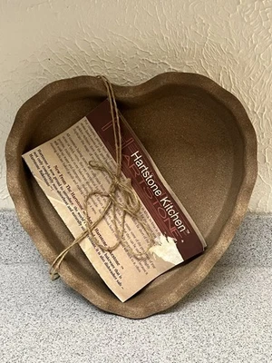 "Plato para hornear de gres en forma de corazón Hartstone Kitchen EE. UU. marrón 9,5""" Foto 1 de 4