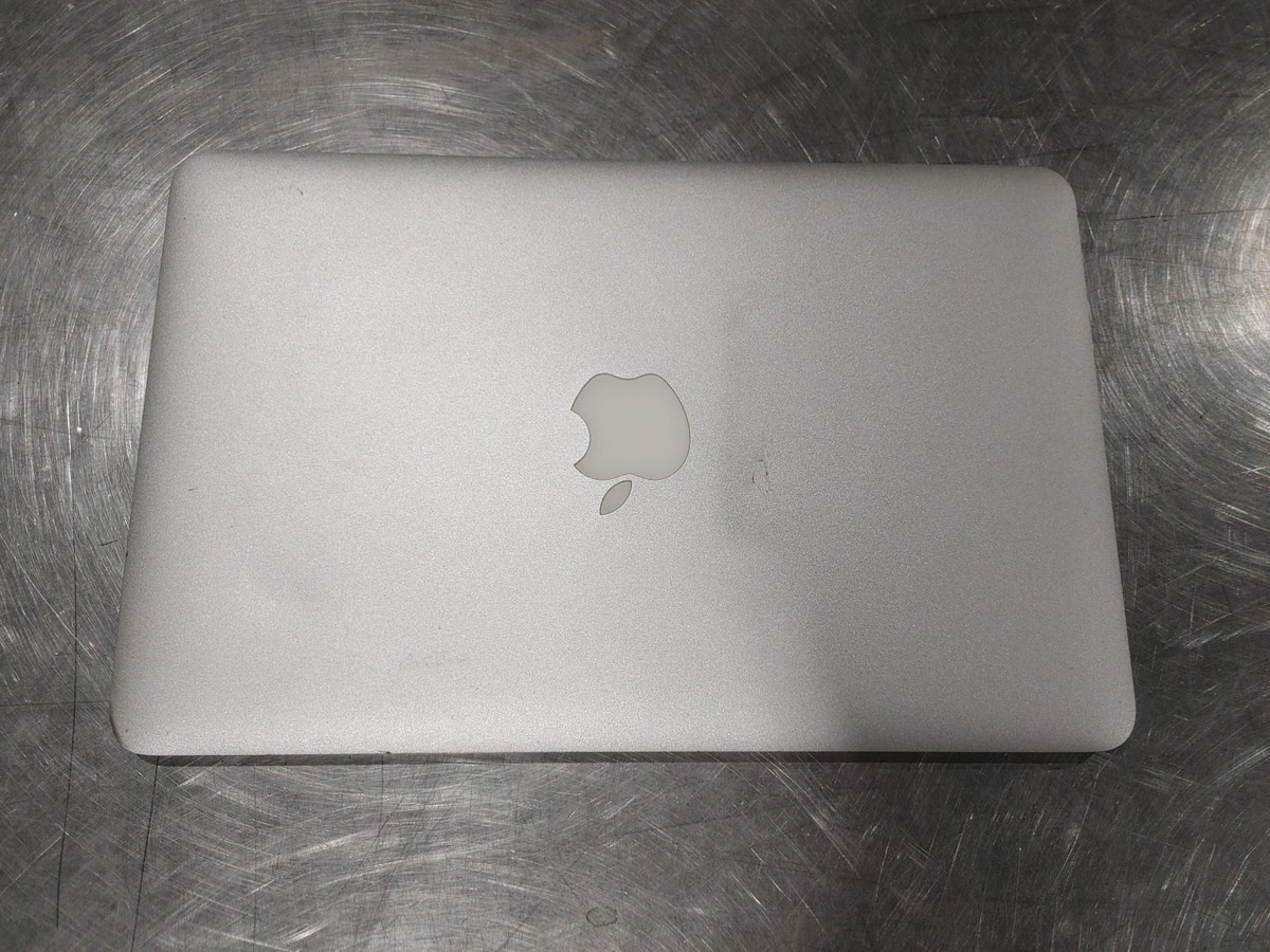 Apple MacBook Air 2010 13インチ シルバー Apple MacBook Air 13