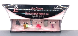 Hallmark Barbie 45th Anniversary Wine Charms Set di 6 occhiali da sole nuovi con scatola borsa scarpe - Foto 1 di 7