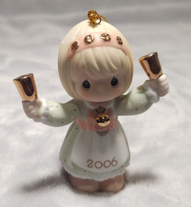 Precious Moments 2006 Ringing In The Season 610002 Enesco Porcelain Ornament