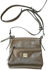 Dooney & Bourke Umhängetasche Pebble Leder klein braun Tasche Handtasche - Bild 1 von 10