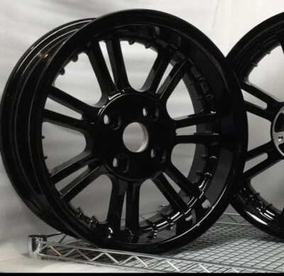 Rueda trasera Harley Trike Tri Glide 1 FLHTCUTG 2009-23 NEGRO BRILLANTE CAMBIO de llanta Foto 1 de 4