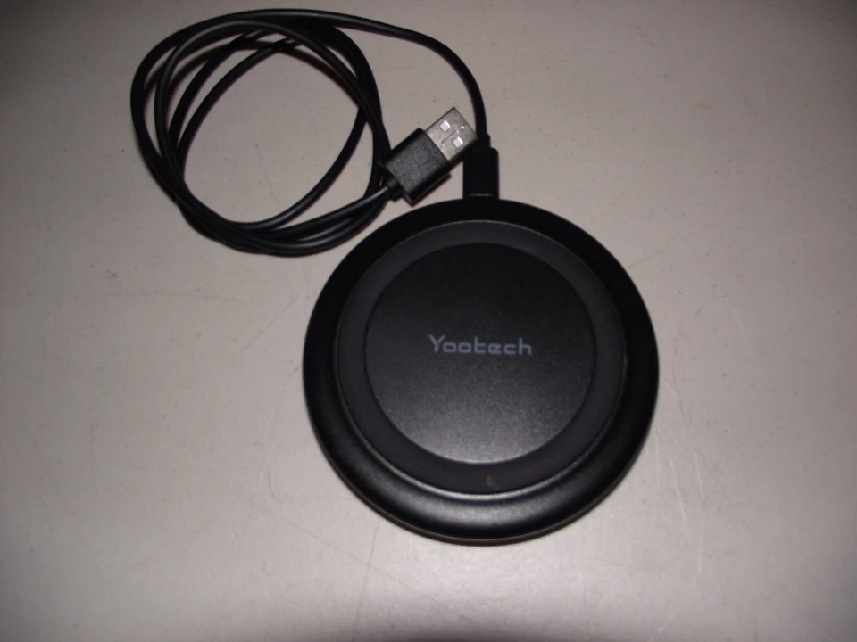 YOOTECH 7.5W Wireless Charger for Apple iPhone & Samsung Galaxy - Black (F500) - Image 1 of 1
