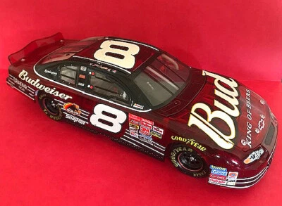 Carro Dale Earnhardt Jr. Action 2002 Budweiser vermelho claro Monte Carlo 1:24 1/7008 - Imagem 1 de 4