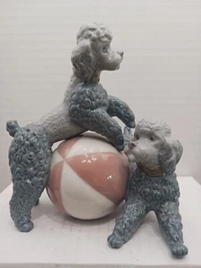 Vintage Lladro Figurine "Playing Poodles (Red)" #1258 Retired Gorgeous! - Picture 1 of 6