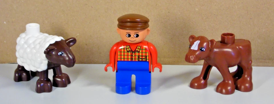 Lego Duplo Bauer mit Schaf und Kälbchen zu Bauernhof  #13 - Bild 1 von 1