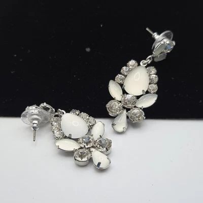 Pendientes colgantes Premier Designs Joyería "Dreamy" Cristales enchapados en rodio/acrílico Foto 1 de 2