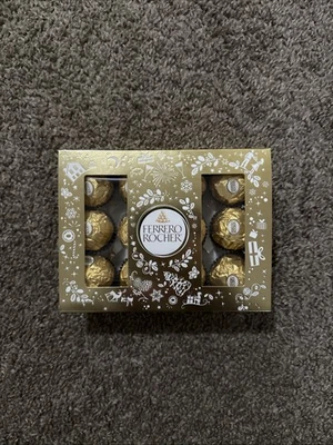 Chocolates finos de avellana Ferrero Rocher en caja de regalo dorada 12 unidades Foto 1 de 3