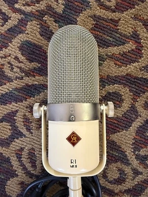 Golden Age Project R1 MKII Ribbon Microphone used once - Image 1 of 4