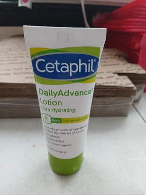 Crema hidratante corporal Cetaphil piel sensible seca a muy seca suave 3 oz Foto 1 de 2