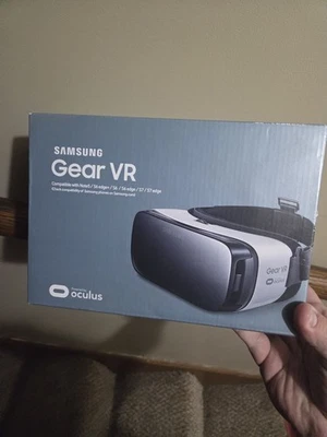 Original Sealed - Samsung Gear Smartphone VR Headset Powered By Oculus. - Image 1 of 2