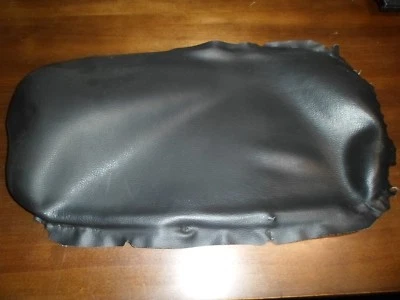 Ford Crown Victoria LX / Marauder - Center Armrest Upholstery  Foto 1 de 4