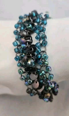 Brazalete Coldwater Creek Racimo de Cuentas Multi Cadena Tono Dorado Color Verde Azul Foto 1 de 4