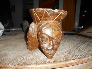 RARE CENDRIER ETHNIQUE AFRIQUE BOIS MASSIF LOURD IDEAL DECO A 20€ ACH IMM FP COM - Picture 1 of 6