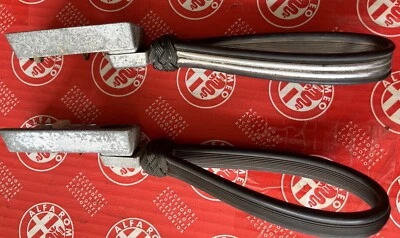 ¡Manijas de agarre traseras vintage usadas OEM 1962-1968 Alfa Romeo Coupé con interruptor de luz! Foto 1 de 4