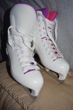 New listing
Women's Ice Skates Lake Placid Hard Plastic Boot with Removable Inner 'Sock" 5