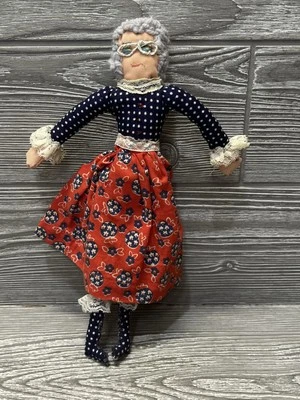 Arte popular primitivo hecho a mano abuela anciana dama con gafas muñeca de tela 10,5” Foto 1 de 4