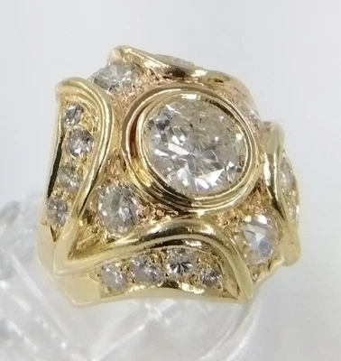 Anillo cúpula halo racimo de diamantes de oro amarillo de 14 quilates de 3,00 quilates talla 6 circonita Foto 1 de 4