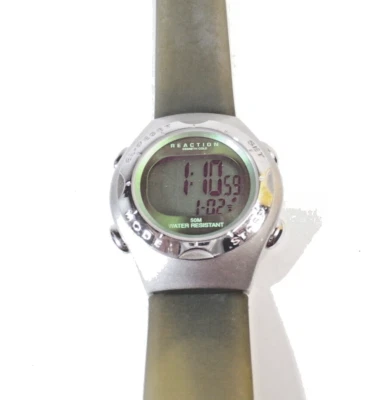 Reloj Kenneth Cole Reacción De Colección Para Hombre Pantalla Digital Banda Verde Batería Nueva Foto 1 de 4