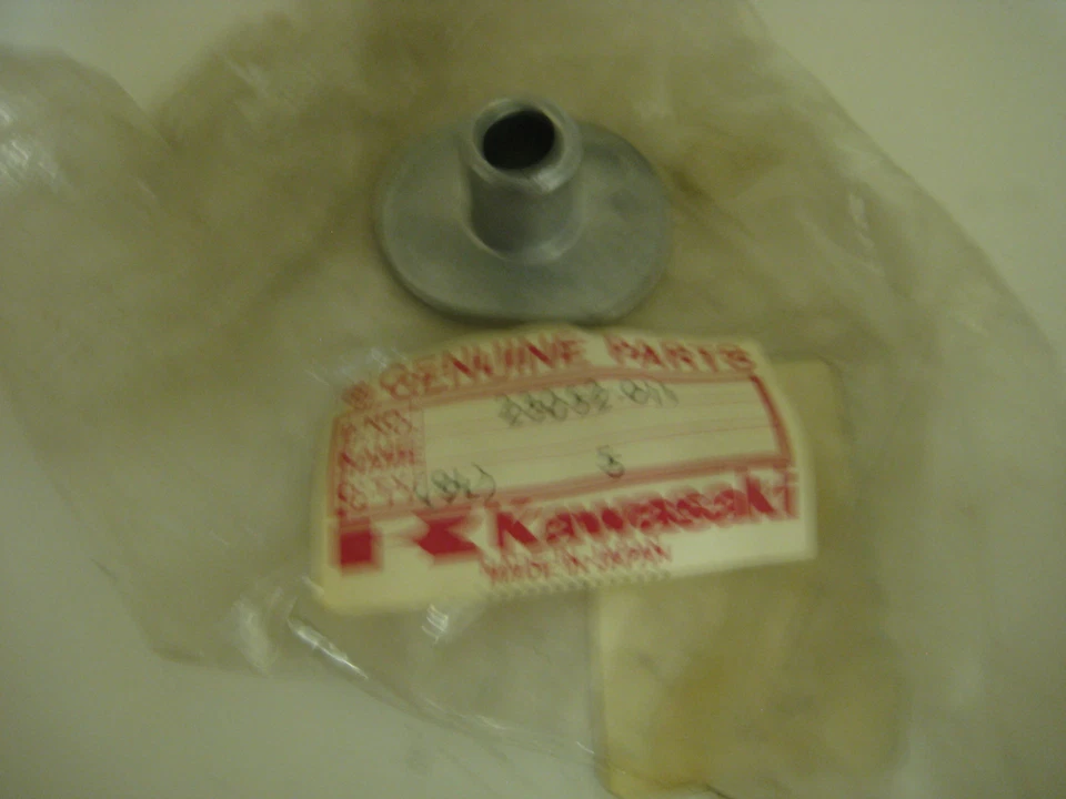 KAWASAKI Z1-R/KZ11000/KZ1000/LTD/KZ750/KZ650/KZ550 COLAR DE FAROL NOS! - Imagem 1 de 1