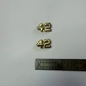 Spilla oro 42 - spilla e frizione - numero distretto di polizia - NUOVA - Made in USA - Foto 1 di 3