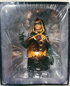 DC BATMAN UNIVERSE COLLECTOR BUST - ROBIN - Picture 1 of 3