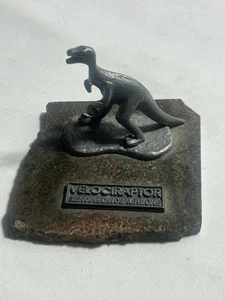 Figura de peltre Velociraptor 3" x 3" M-581 - Imagen 1 de 1